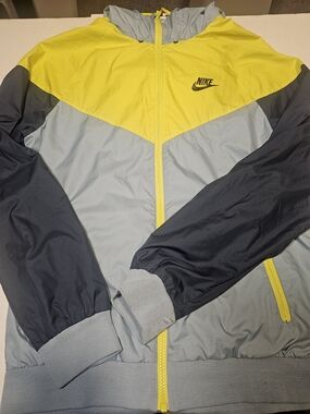 Nike Men’s Colorblock Windbreaker Jacket - Yellow/Light Gray/Dark Gray S